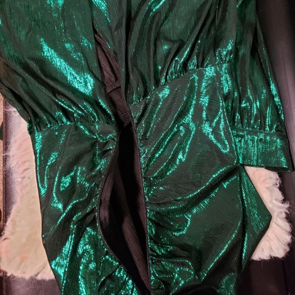 ALVONA - METALLIC GREEN DRAPE MINI DRES - Picture 10 of 14